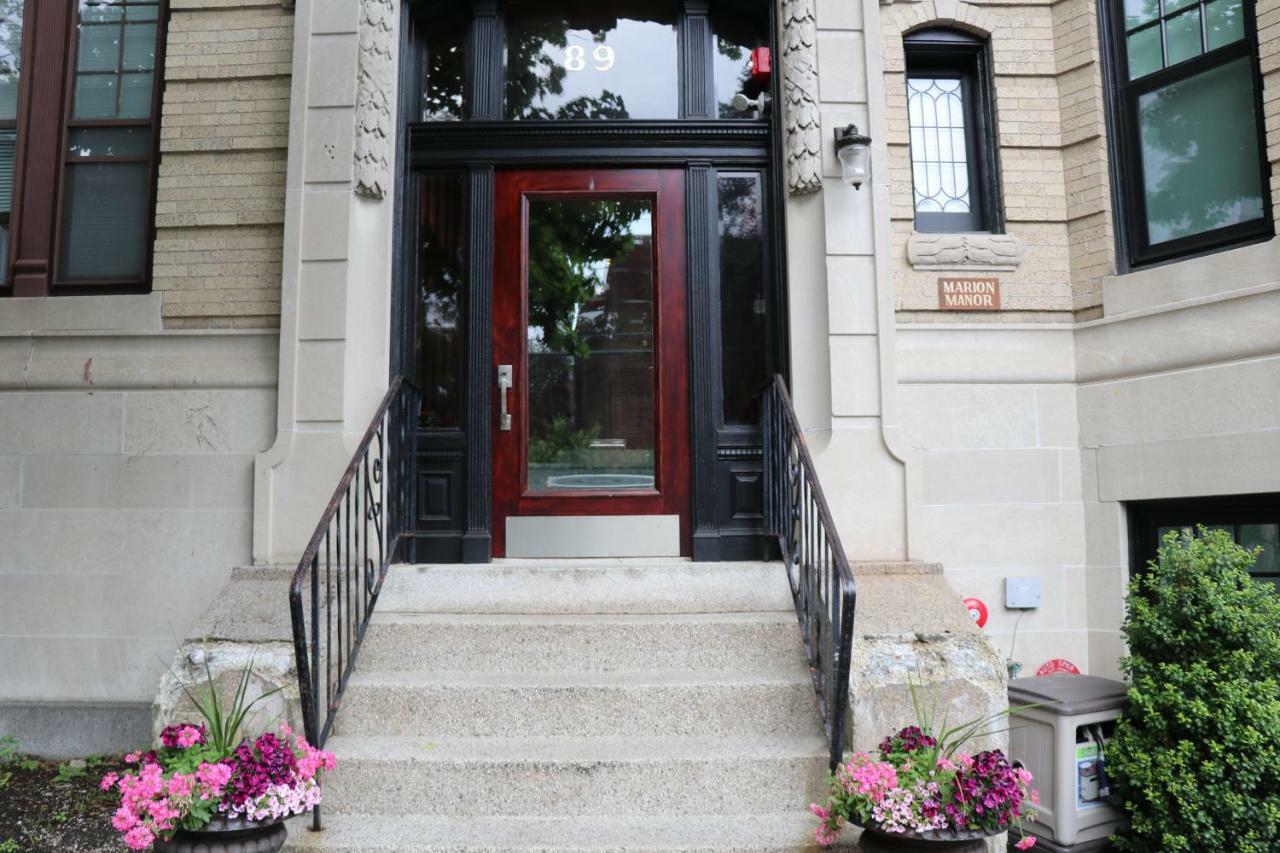 A Stylish Stay W/ A Queen Bed, Heated Floors.. #26 Brookline Eksteriør bilde
